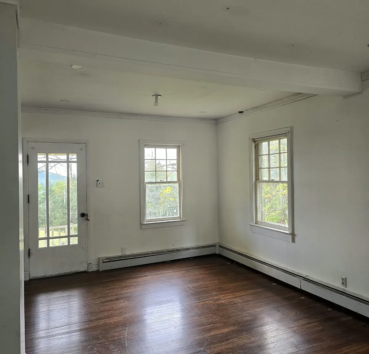 3 bed, 1265 sqft, $1,600 — Photo 1