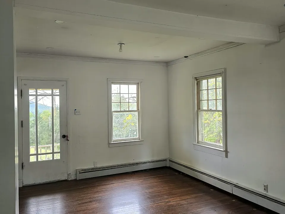 4 Skyview Dr