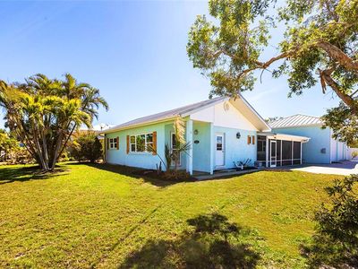 2703 Avenue B, Holmes Beach, FL, 34217