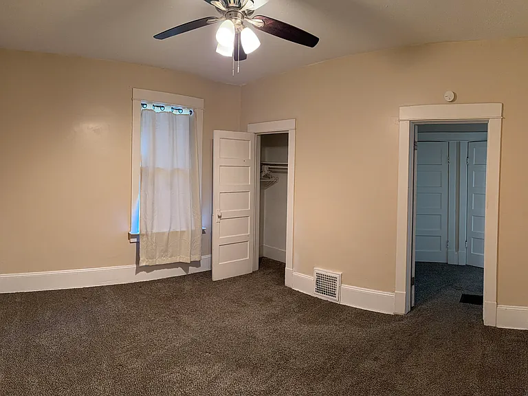 2269 S Green St #1 — Photo 8