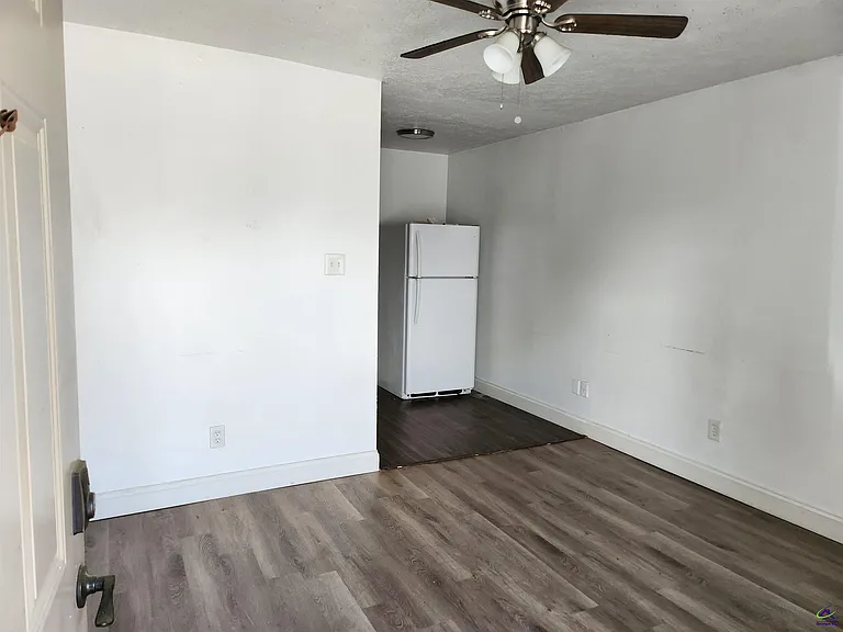 216 Tabor Dr #14 — Photo 6