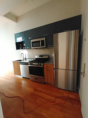 Rented by City Vista Inc | media 3