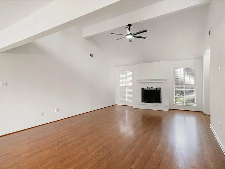 915 S Diamondhead Blvd — Photo 7