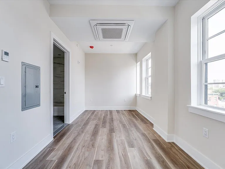 237 Washington St #503 — Photo 8