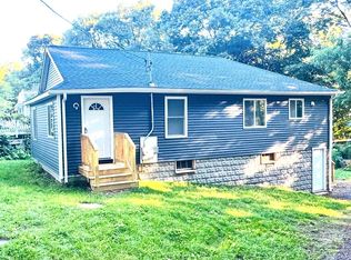 8 Robertson Dr, Shrewsbury, MA 01545
