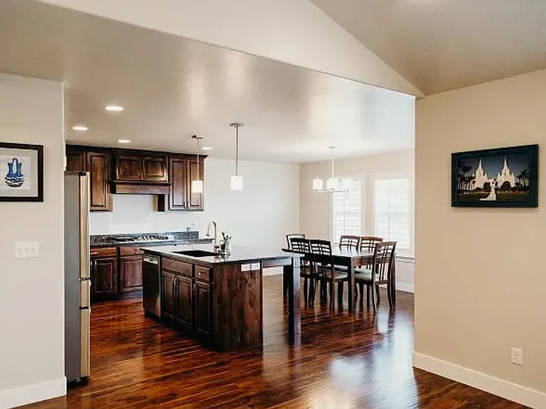 4202 N 400 W — Photo 9