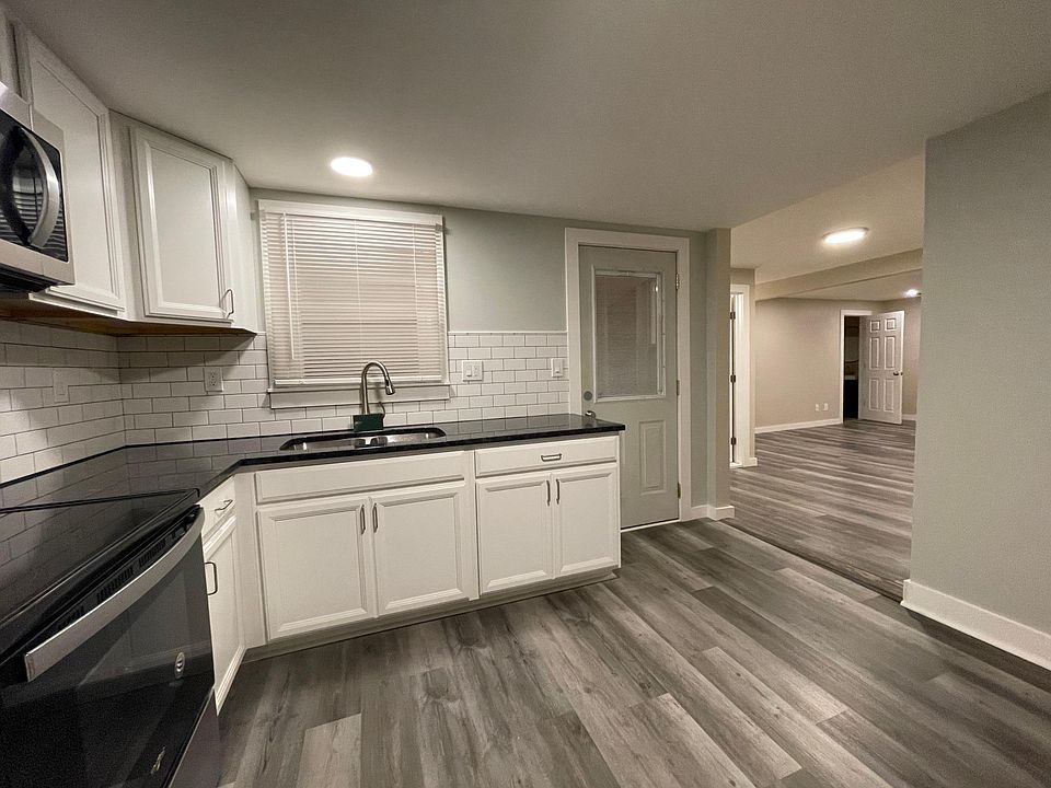 1st image of 108 Clinton St #2