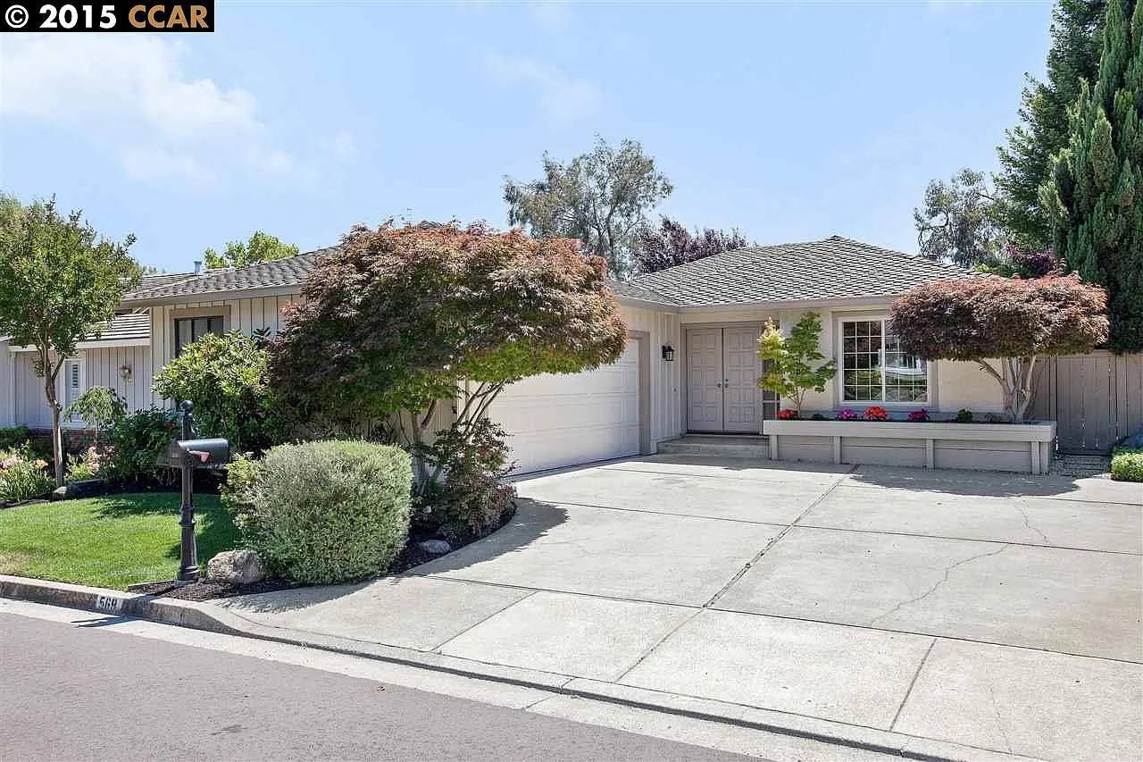569 Saint George Rd photo 1