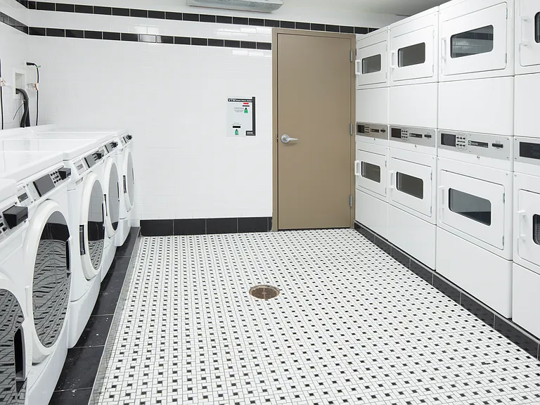 2012 31st St #2G — Photo 14