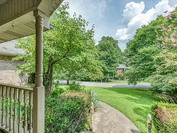 3rd image of 109 Keeland Dr