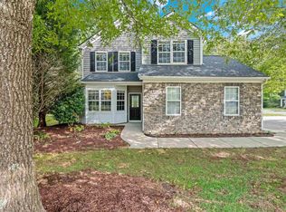 2 Beaver Creek Ln, Durham, NC 27703