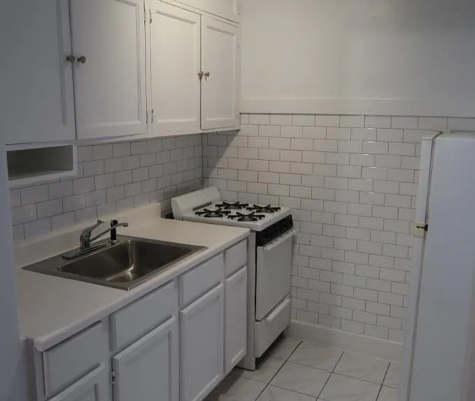4236 N Broadway St #103 — Photo 4