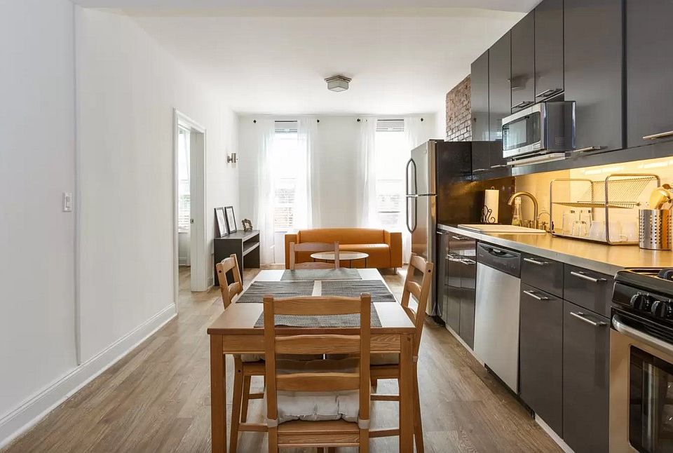 1st image of 187 Chrystie St APT 6