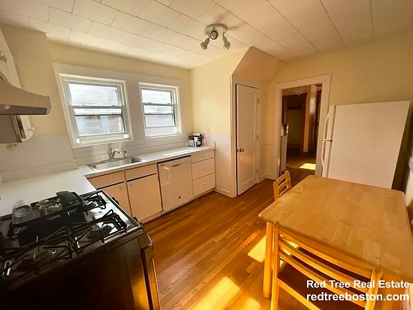 22 Cresthill Rd — Photo 7
