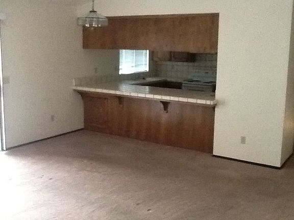4th image of 409 Acacia St APT C