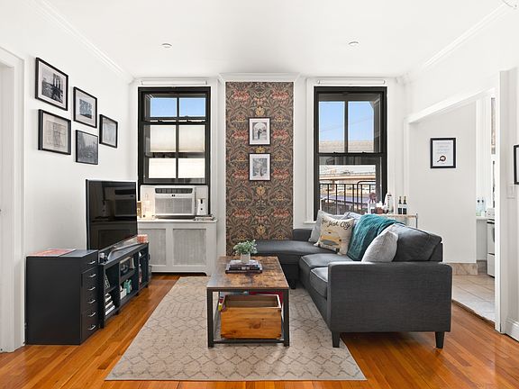 4th image of 119 South St #3-A