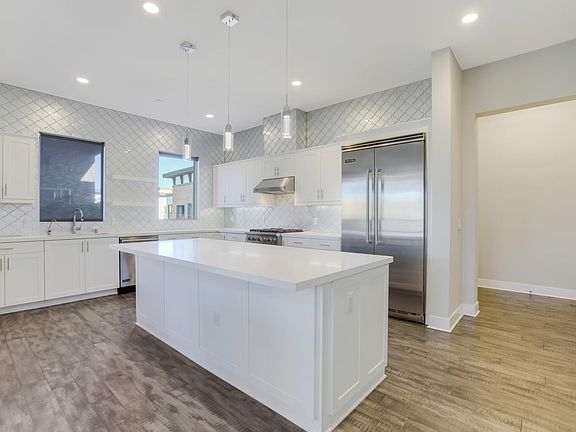 3rd image of 5824 Meadowlark Pl APT 5
