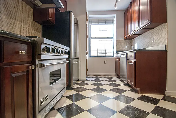 Rented by WAM Partners - William Moses Co. | media 51