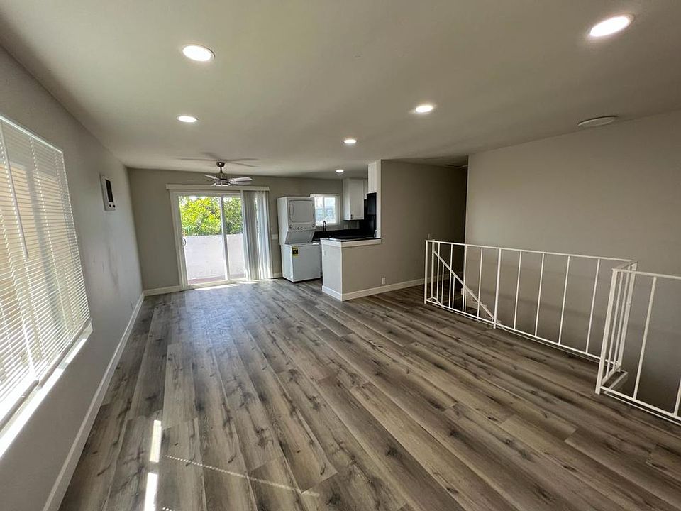 1st image of 3755 47th St APT 3