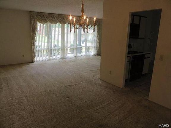3rd image of 4709 Groveton Way