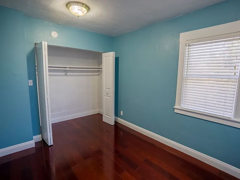 3231 Encinal Ave — Photo 8