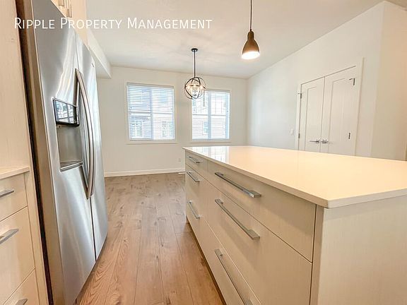 4th image of 50 Cornerstone Cir NE #104