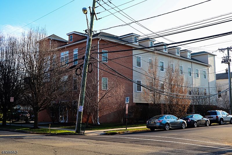 1st image of 15 Newark Ave