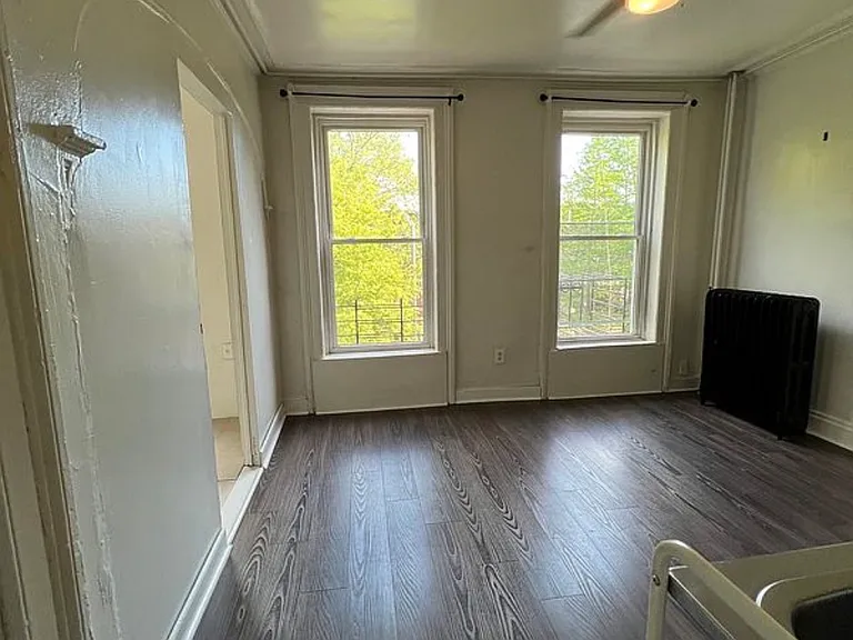 735 Hancock St #3 — Photo 3