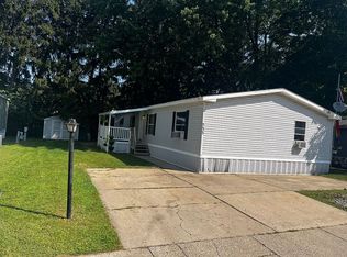 533 Bellewood Dr SE, Kentwood, MI 49548