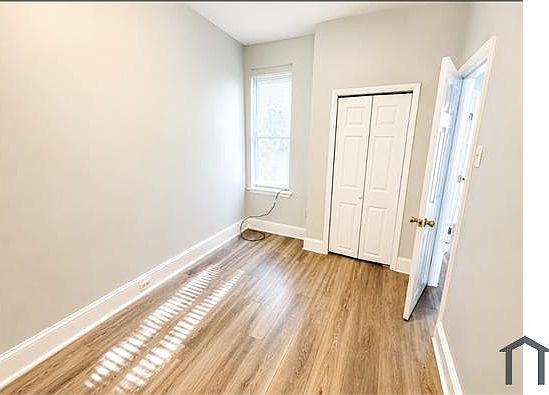 5th image of 2642 N Bancroft St
