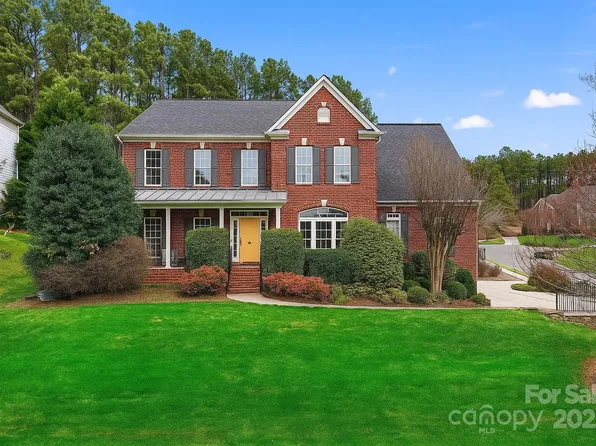 204 Silvercliff Dr, Mount Holly, NC 28120