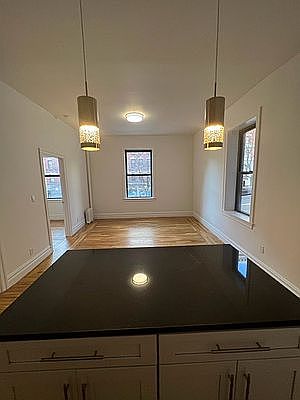 3rd image of 31 Tiemann Pl APT 21