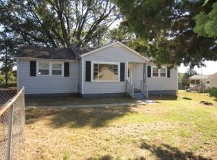 310 Dixie Dr, Seneca, SC 29672