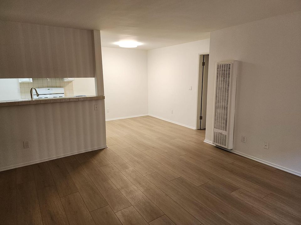 1st image of 1650 Federal Ave #112