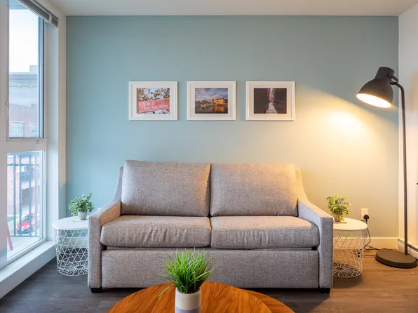 (undisclosed Address), Victoria, BC V8W 1S8