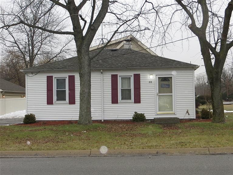 1st image of 418 W Avenue H