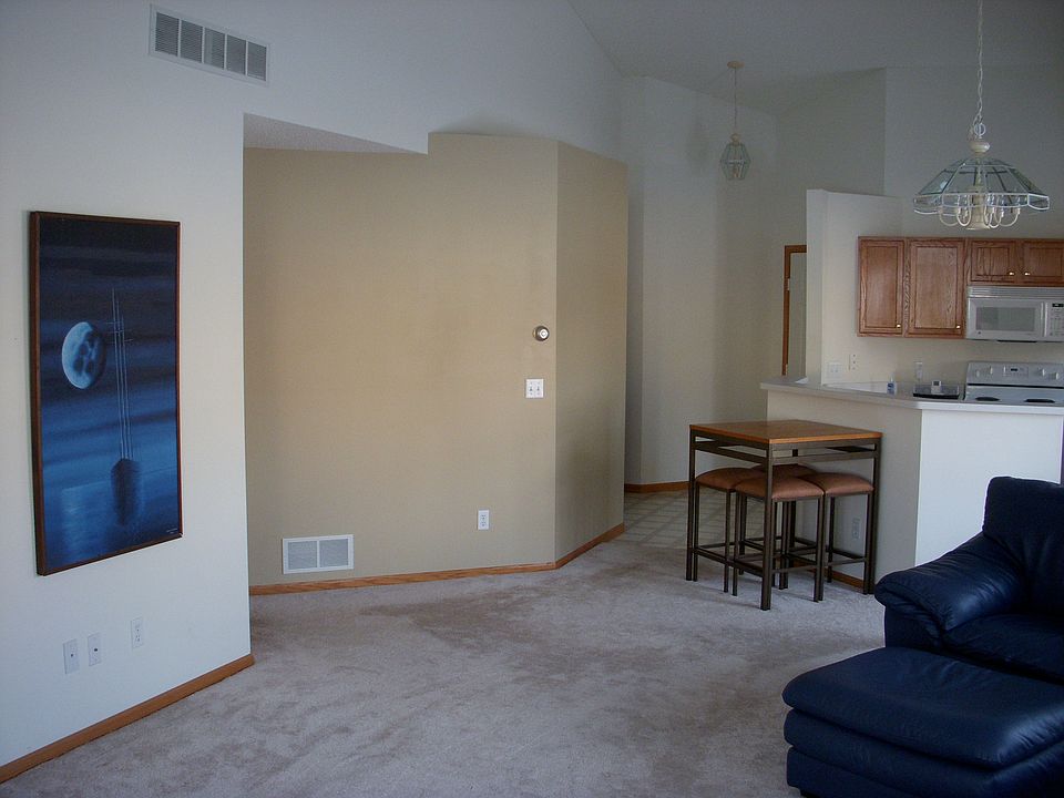 1st image of 525 Sunnyridge Ln