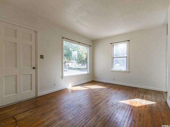 4th image of 1055 W Briarcliff Ave