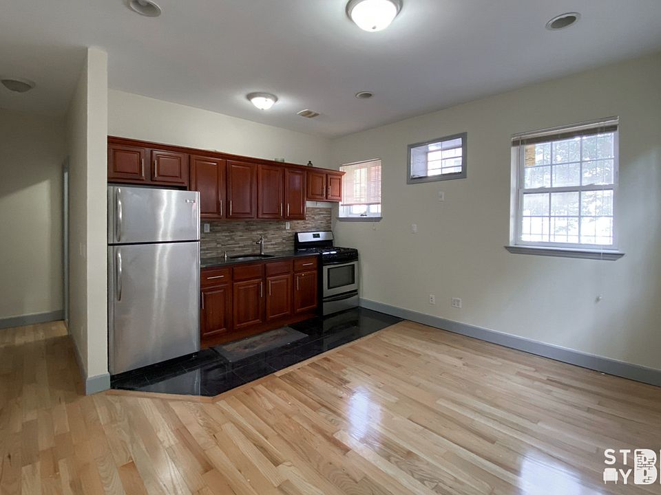 1st image of 330 Clifton Pl #1A