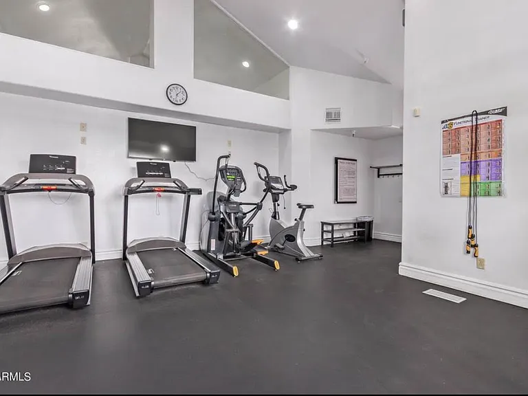 WORK OUT ROOM
