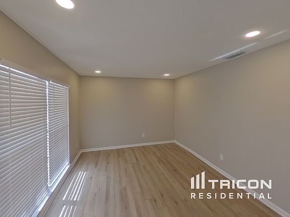 2nd image of 4705 Southbreeze Dr