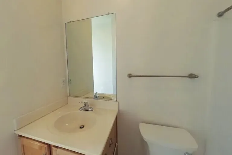 824 W Broad St #2B — Photo 3