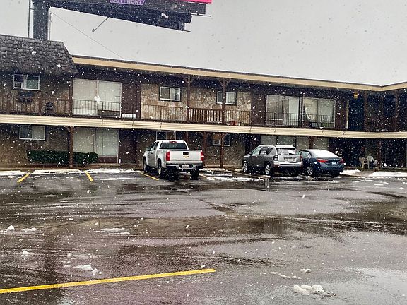 2nd image of 1722 N Mannheim Rd APT 4