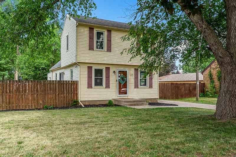 1st image of 210 McKinley Ave