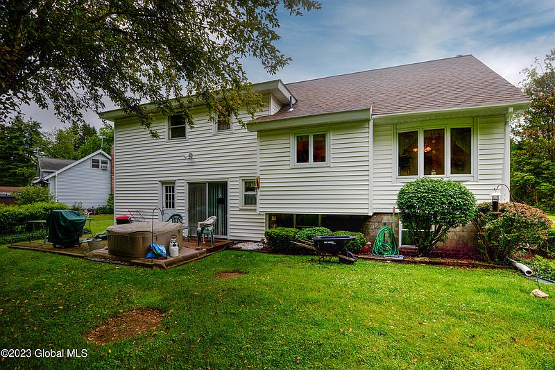3rd image of 37 Fruitwood Drive