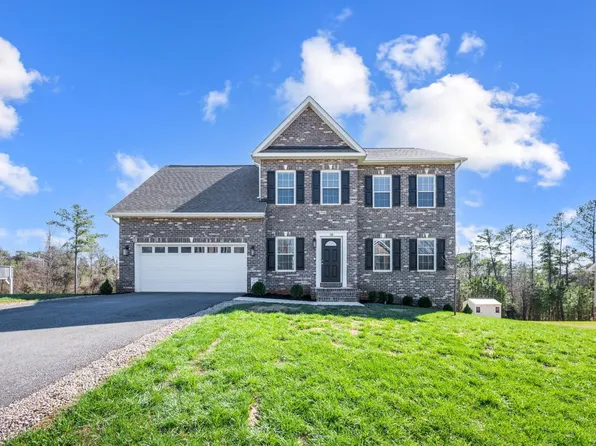 1110 Lochwood Hill Dr, Goode, VA 24556