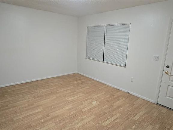 5th image of 664 Cypress Rd