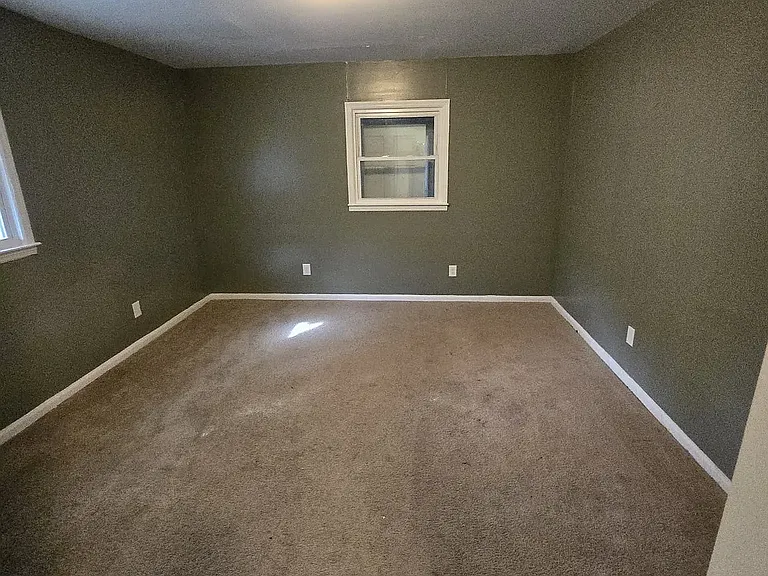 4145 Forest Ave W — Photo 6