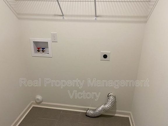 4th image of 2052 Park Springs Ln