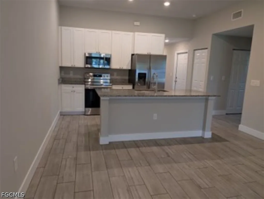 3 bed, 2.0 bath, 1245 sqft, $1,800 — Photo 4